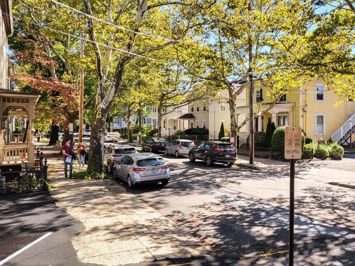 Beautiful Wooster Sq. Getaway - Great Neighborhood Apartment *